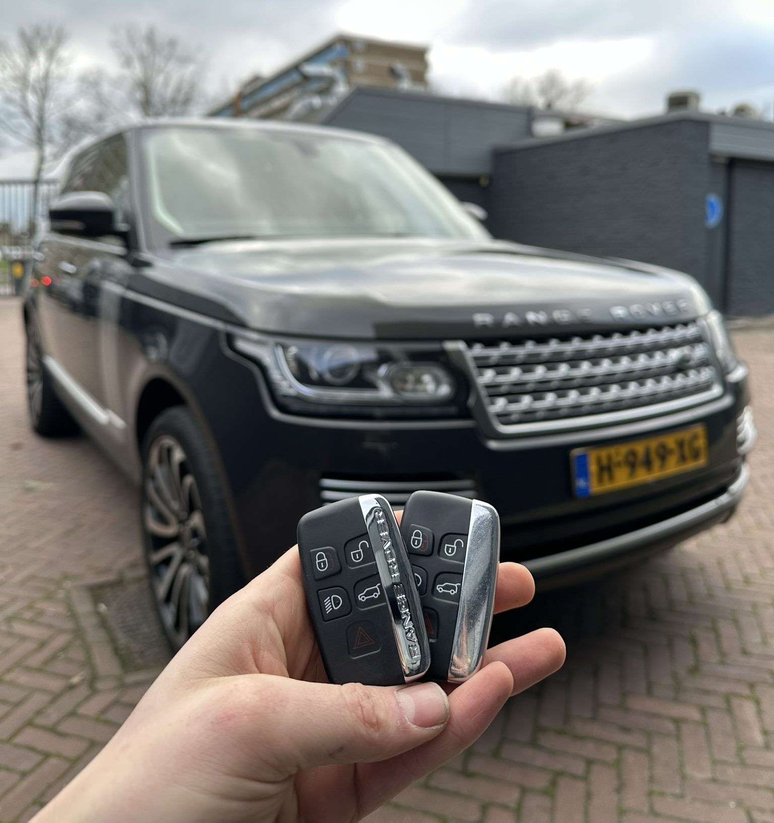 Range Rover, autosleutel bijgemaakt en geprogrammeerd