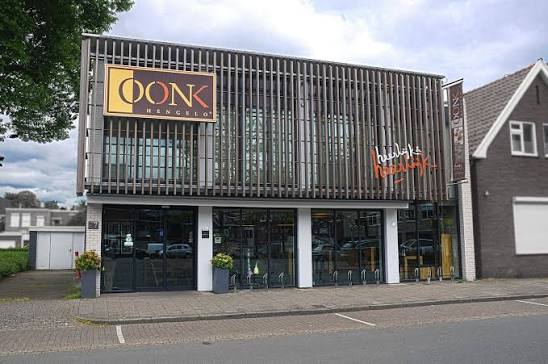 Oonk Bakkerij met toegangssysteem dat geopend kan worden met druppel en telefoon